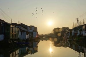 Water Town Zhujiajiao Shanghai: Boat Ride,Sights,Bites&Sips