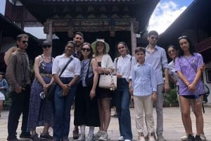 Tour in autobus alla Yu Garden, alla Old Street, al Bund e alla città sull'acqua di Zhujiajiao