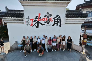 Tour in autobus alla Yu Garden, alla Old Street, al Bund e alla città sull'acqua di Zhujiajiao