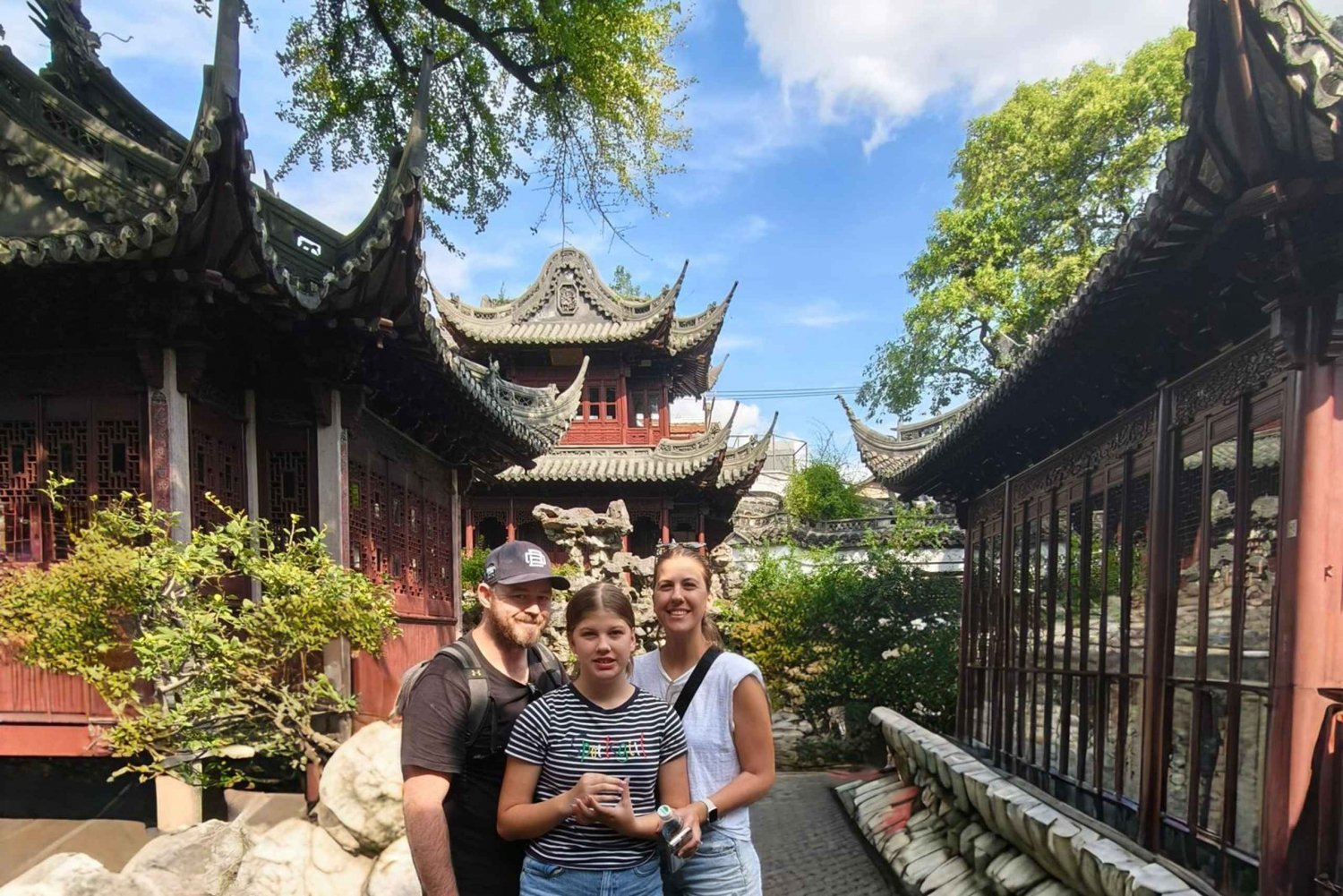 Zhujiajiao & Shanghai:Private Day Tour Water Town to Skyline