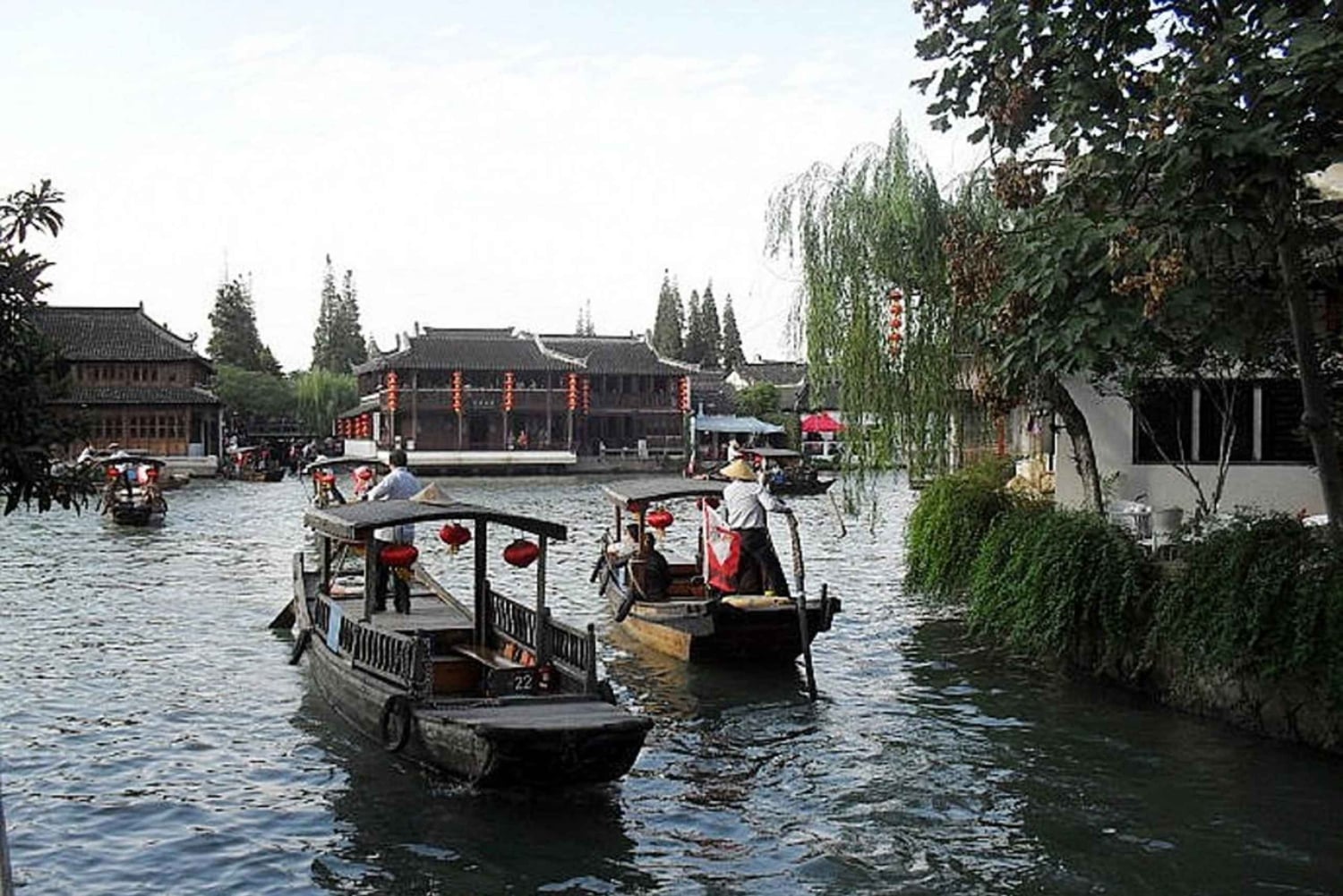 Prywatna wycieczka do wodnego miasta Zhujiajiao z nocnym rejsem po rzece