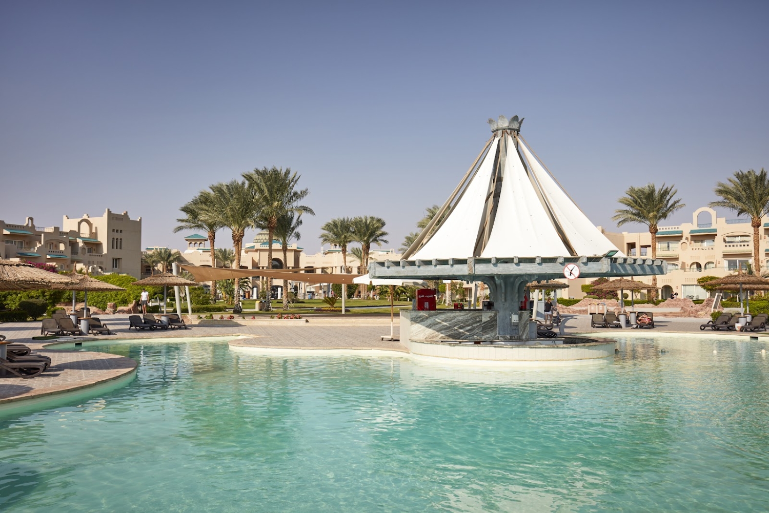 Coral Sea Water World Resort