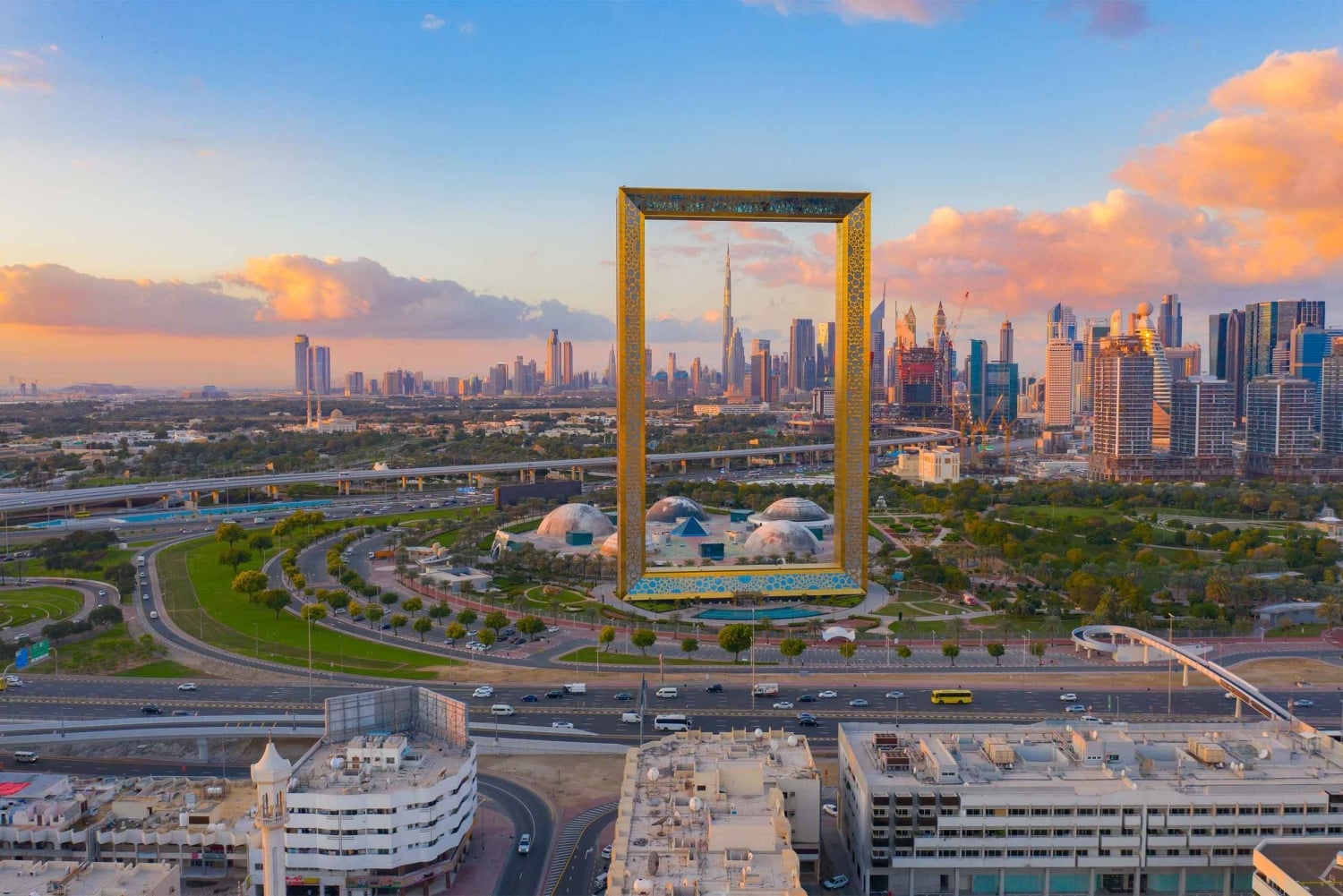 Dubai: Frame Tickets, Creek, Souks & Blue Mosque Guided Tour