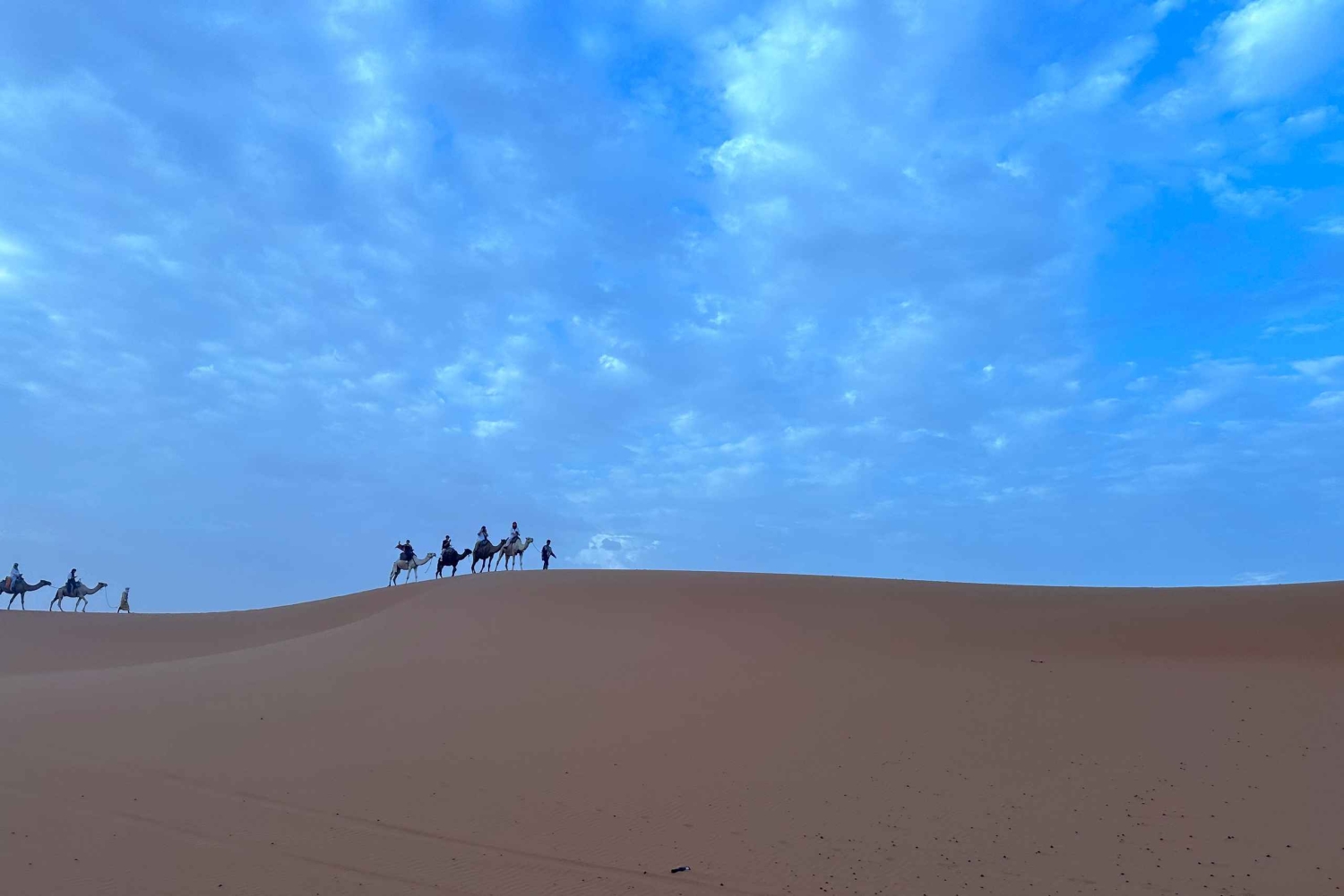 Из Марракеша: 4-дневная поездка с катанием на верблюде и проживанием в лагере в Сахаре