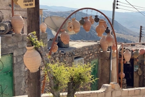 Из Маската: Низва и Аль-Хамра с ночным пребыванием в Джебель-Шамсе