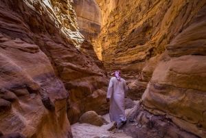 Sharm: Colored Canyon Dahab Tour with Three Pools Snorkeling