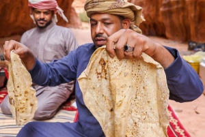 Från Sharm El Sheikh: Beduinby, kamelridning och middag