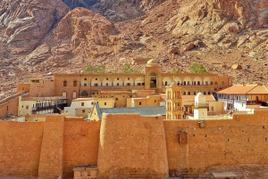From Sharm-El-Sheikh: Day Trip to St. Catherine and Dahab