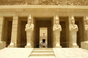 Von Sharm El Sheikh aus: Geführte Tagestour nach Luxor mit dem Flugzeug