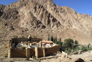 From Sharm el-Sheikh: Saint Catherine and Dahab Guided Trip