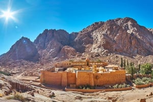 Fra Sharm: Trekking på Mount Moses, solopgang og klosterbesøg