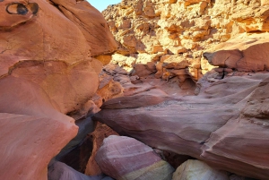 Sharm el-Sheik : Dahab, Canyon rouge et Abu Galum - Excursion d'une journée