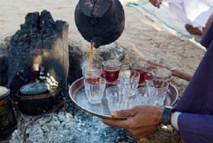 Sharm El Sheij: Excursión en quad, observación de estrellas, camello, cena y espectáculo