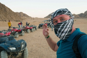 Sharm El Sheij: Excursión en quad, observación de estrellas, camello, cena y espectáculo