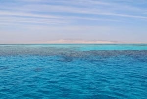 Sharm El Sheikh: Lyxig båtkryssning med snorkling och lunch