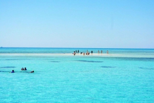 Sharm El Sheikh: Ras Mohamed Cruise with Snorkeling & Lunch