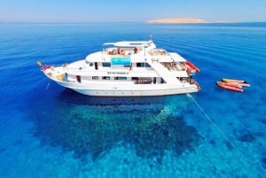 Sharm El Sheikh: Ras Mohammed Luxury Cruise with BBQ Lunch