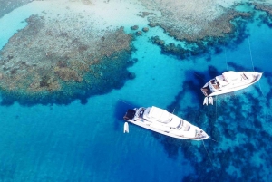 Sharm El Sheikh: Luxury Boat Cruise with Snorkeling & Lunch