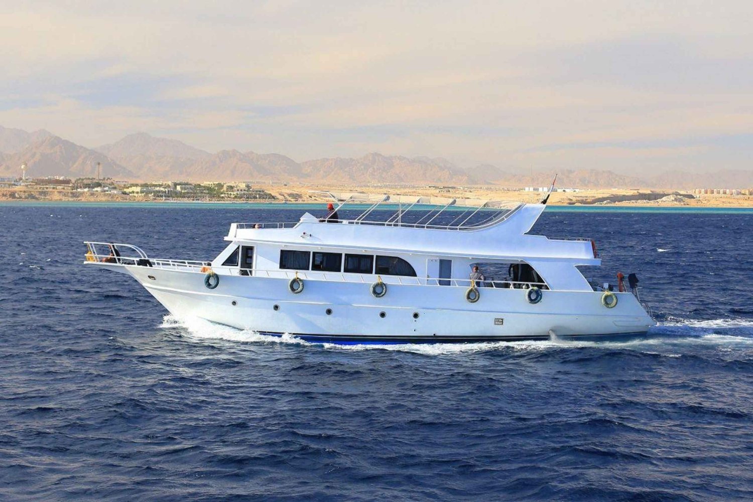 Sharm El-Sheikh Submarine: Boat Cruise & Diving Adventure