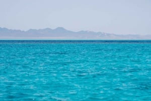 Подводная лодка в Шарм-эль-Шейхе: круиз на лодке и дайвинг-приключение