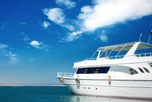 Sharm El Sheikh: Luxury Yacht Trip with Lunch & Drinks