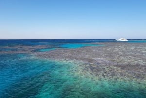 Sharm El-Sheikh: White and ras Muhamed Island Boat Tour