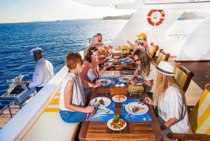 Sharm: Elitarny rejs z rurką dla VIP-ów z lunchem w formie bufetu z grillem