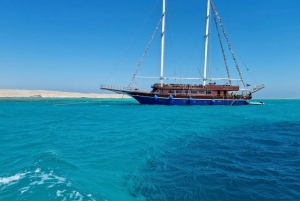 Sharm: Velero pirata a Ras Mohammed y almuerzo buffet