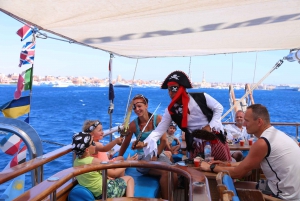 Sharm: Piratsejlbåd til Ras Mohammed & frokostbuffet
