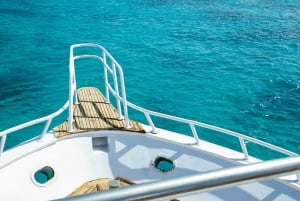 Sharm: Ras Mohamed Diving Boat Trip with Private Transfers