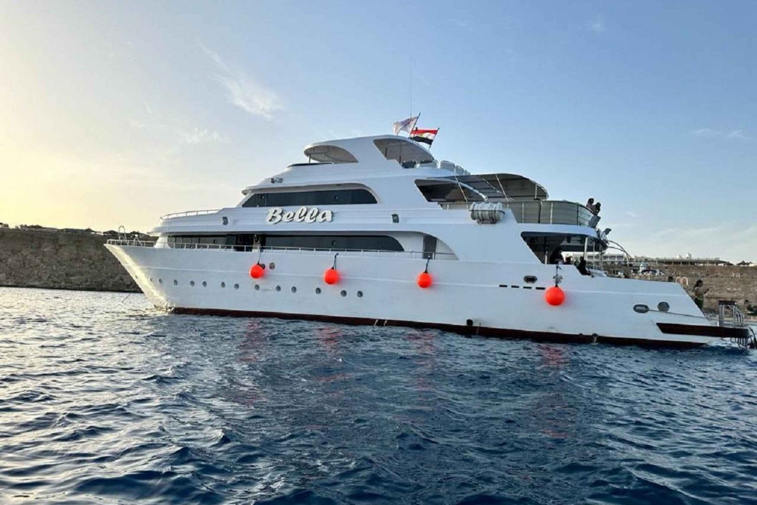 Sharm: Vip Snorkeling Cruise with international lunch