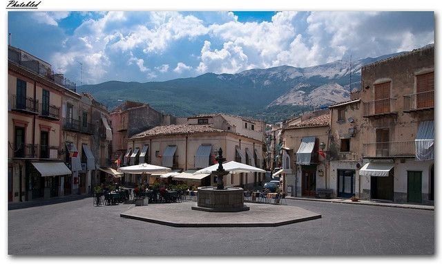 Piazza Margherita, Castelbuono