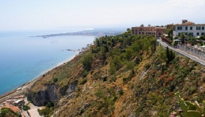 Sicily Piazza, by nodeworx (Flickr)