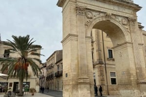 8-timmars rundtur i barockstäderna Noto-Modica-Ragusa-Ortigia