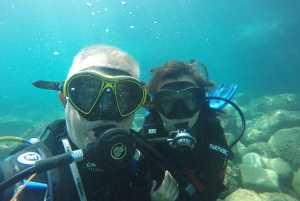 Aci Castello: Scuba Diving Tour with Instructor and Showers