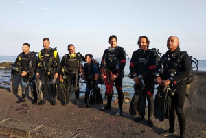 Aci Castello: Scuba Diving Tour with Instructor and Showers