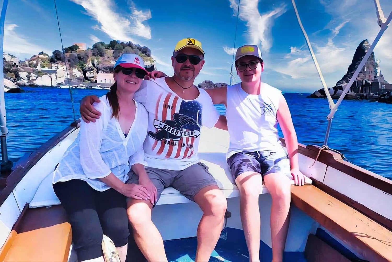 Aci Trezza: Zyklopeninsel, schwimmen im Meer von Odysseus