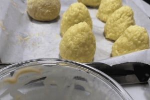 Agrigento: Cooking class to prepare arancine (rice balls)