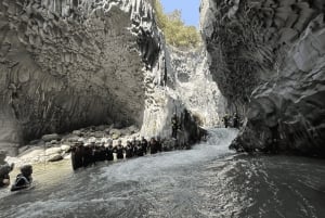 Río Alcántara y Gargantas: Experiencia de Bodyrafting