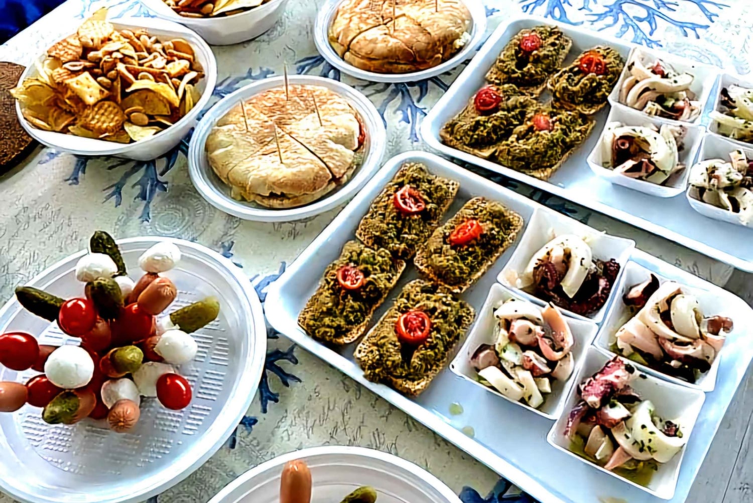 All-inclusive yacht tour in the beautiful Bay of Mondello