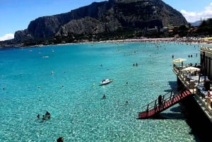 All-inclusive yacht tour in the beautiful Bay of Mondello