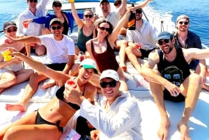 All-inclusive yacht tour in the beautiful Bay of Mondello