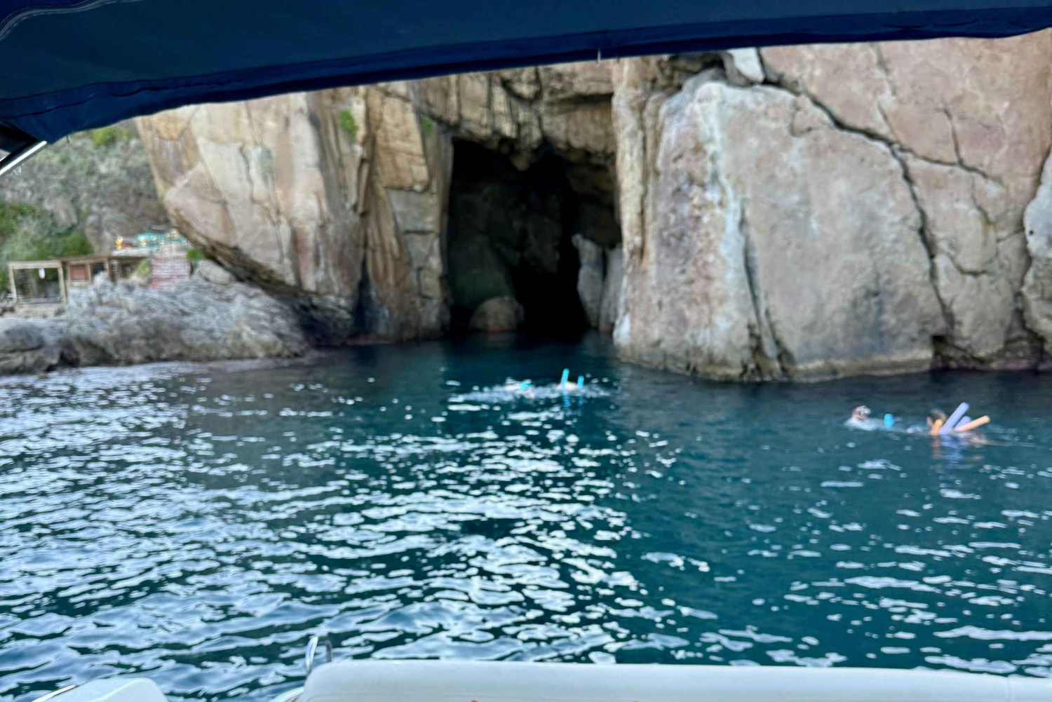 Almira Cefalù – De eoliske øyer: Daglig eventyr i mini-yacht til øyene