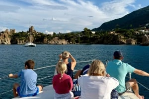 Almira Cefalù - Äolische Inseln: Tagesabenteuer in der Mini-Yacht zu den Inseln