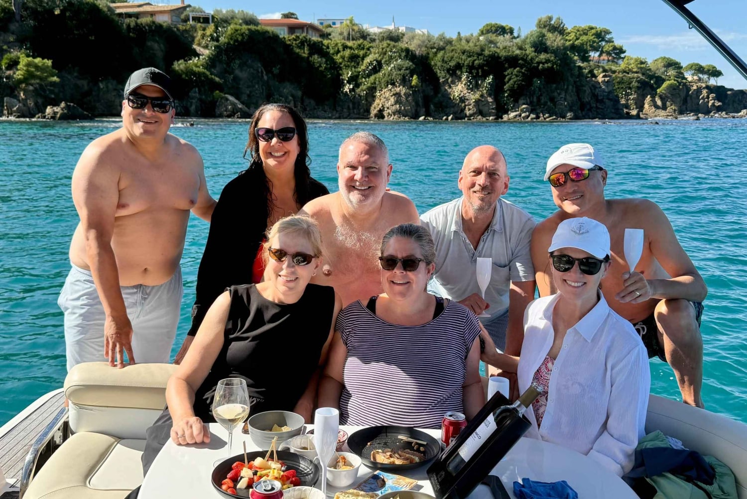 Almira Cefalù: wycieczka łodzią z aperitifem, snorkelingiem i zwiedzaniem grot