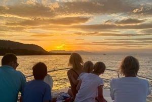 Almira Cefalù: Boat trip with aperitif, snorkeling, and caves