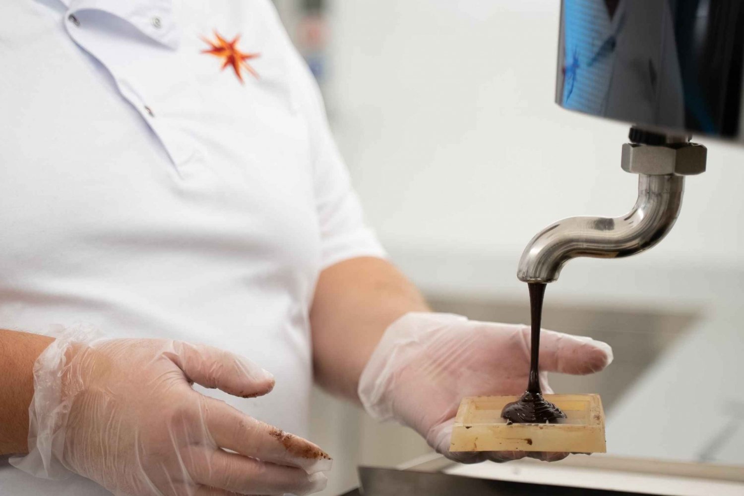 Become a chocolatier for a day!
