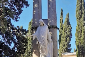 Oltre il velo: Catacombe e Cimiteri di Palermo