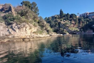 Giardini Naxos: Taormina e Isola Bella in Crociera con Aperitivo