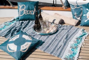 Bådture med Ocirne i bugten ved Naxos og Isola Bella